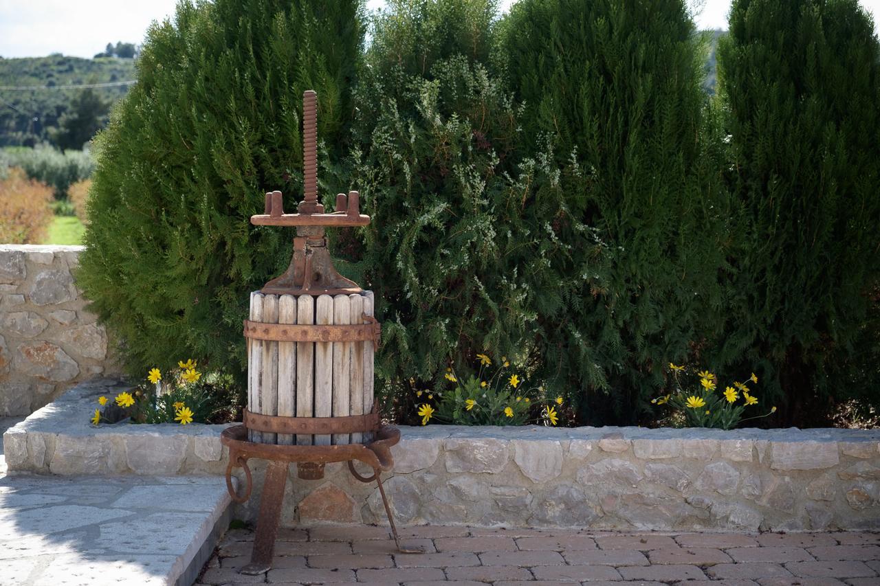 Traditional Guest House Grandma Vitsa In Ermioni Bagian luar foto